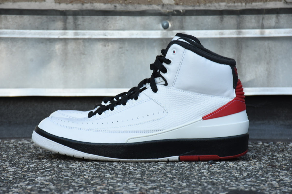 Air Jordan 2 Retro ‘Chicago’ 2022