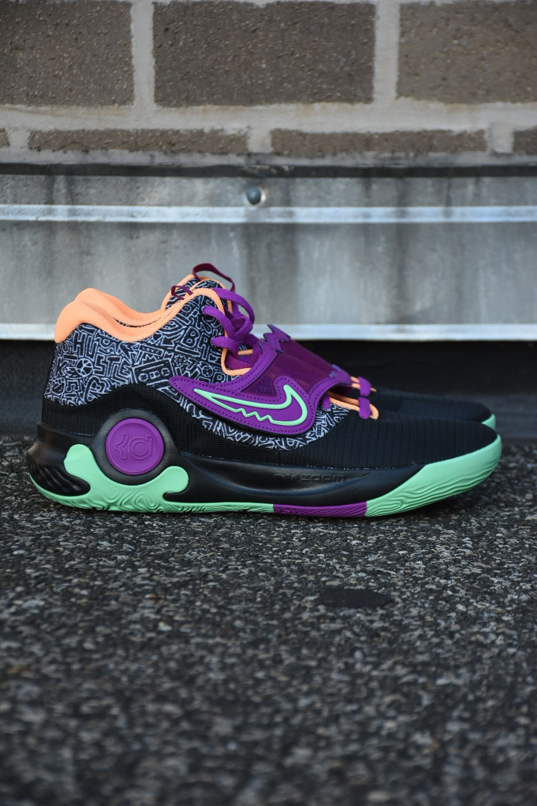 Timothy Goodman x KD Trey 5 ‘Brooklyn Court’ ￼