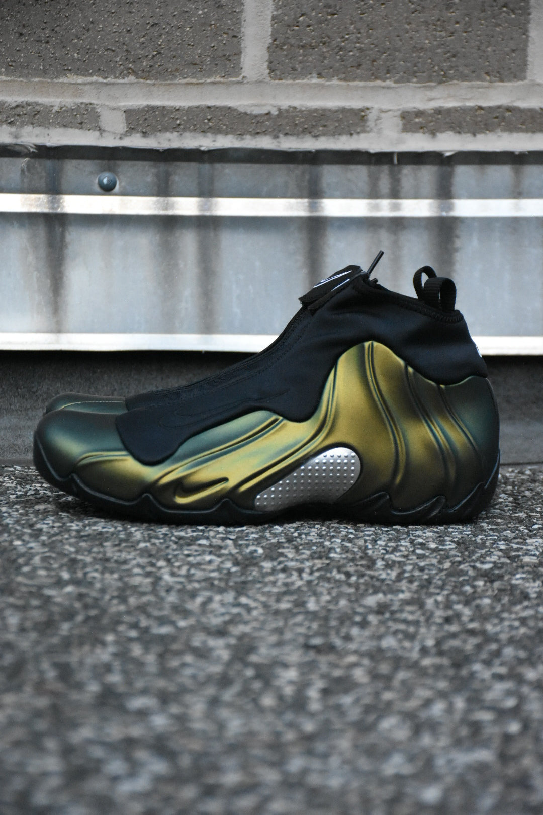 Nike Air Flightposite ‘Metallic Gold’ 2024