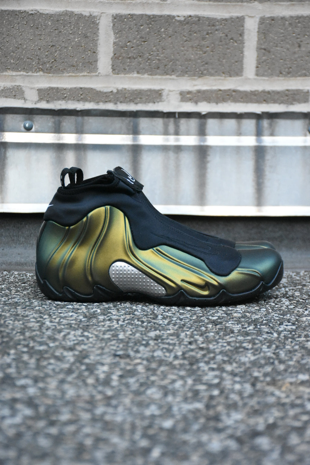 Nike Air Flightposite ‘Metallic Gold’ 2024