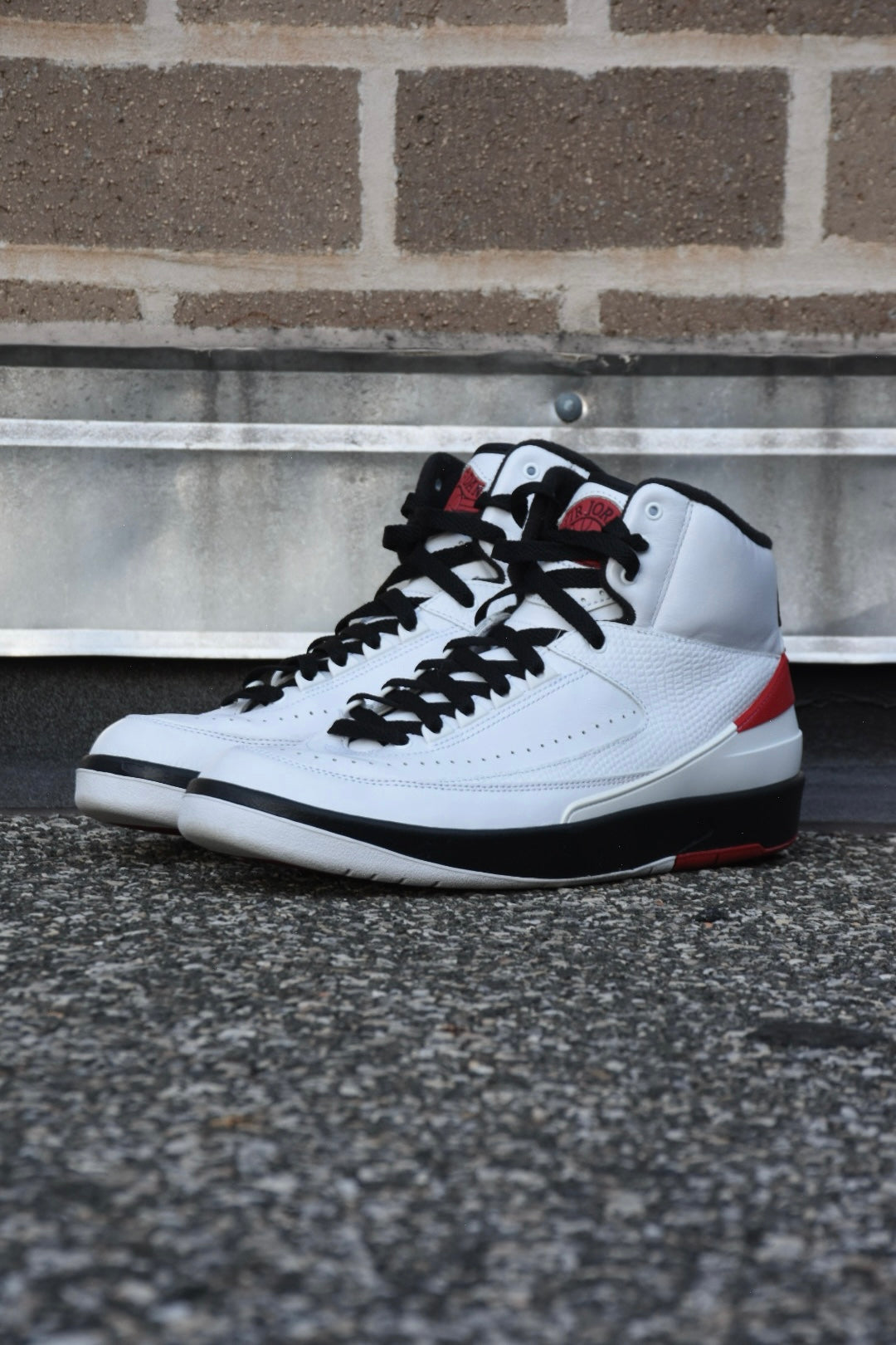 Air Jordan 2 Retro ‘Chicago’ 2022