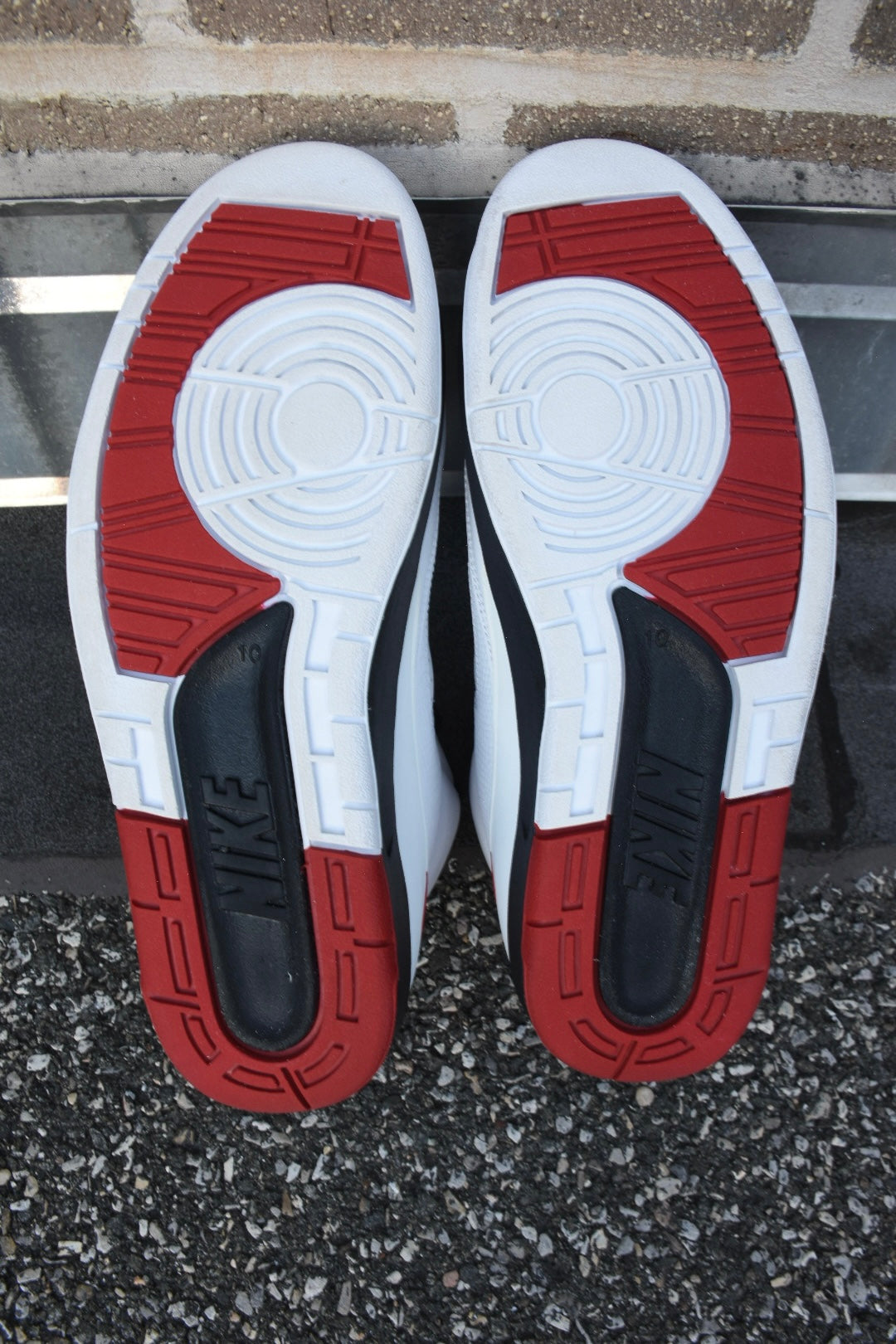 Air Jordan 2 Retro ‘Chicago’ 2022
