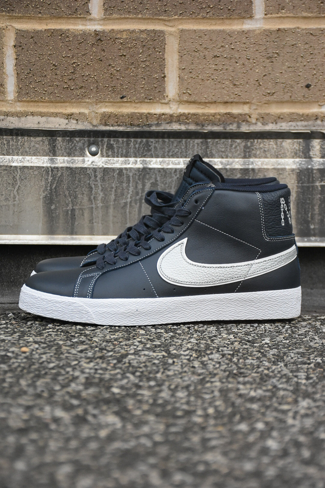 Nike SB zoom Blazer Mid ‘Self-Portrait’ (Mason Silver)