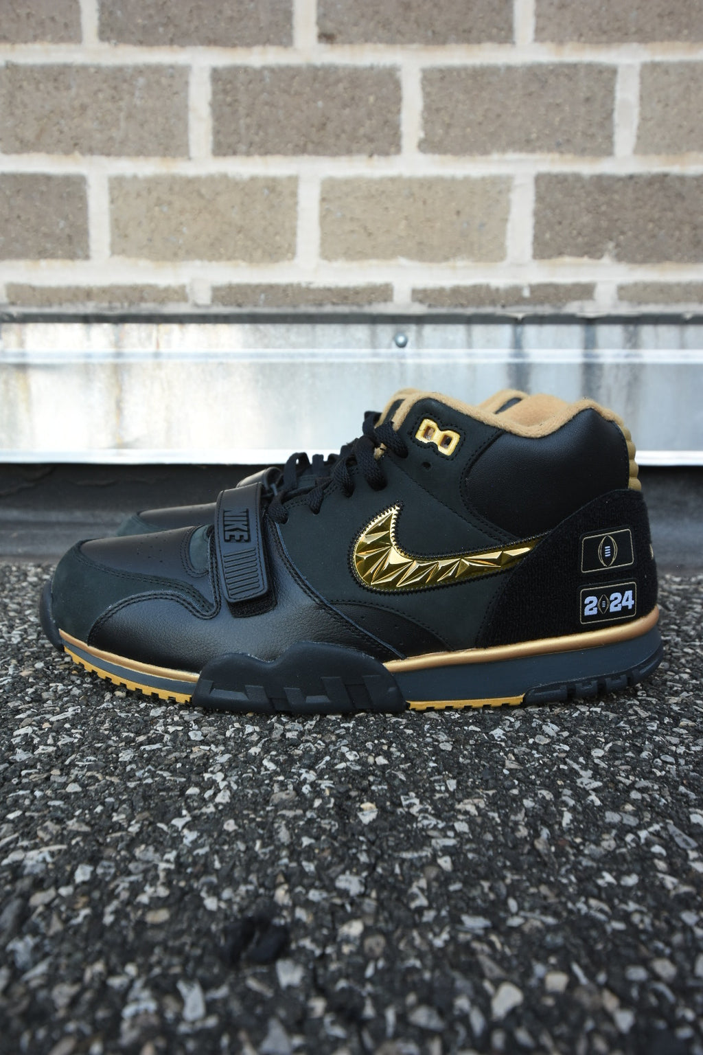 Nike Air trainer 1 ‘College Football Playoff Pack Black’