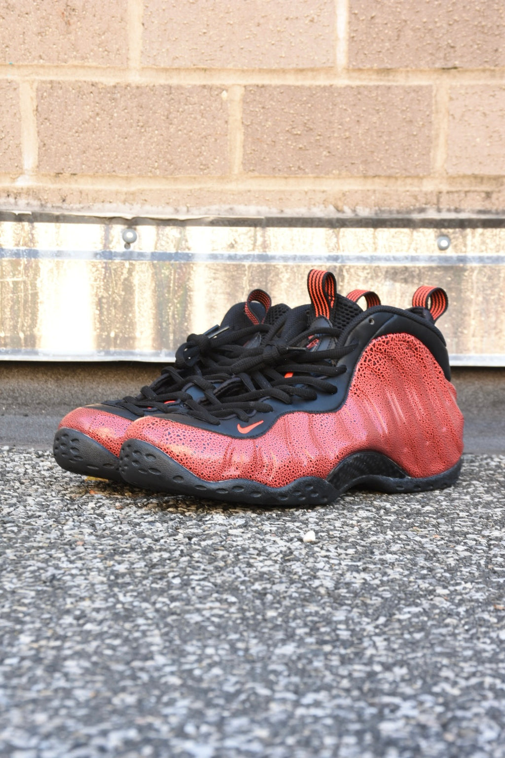 Nike Air Foamposite One ‘Cracked Lava’