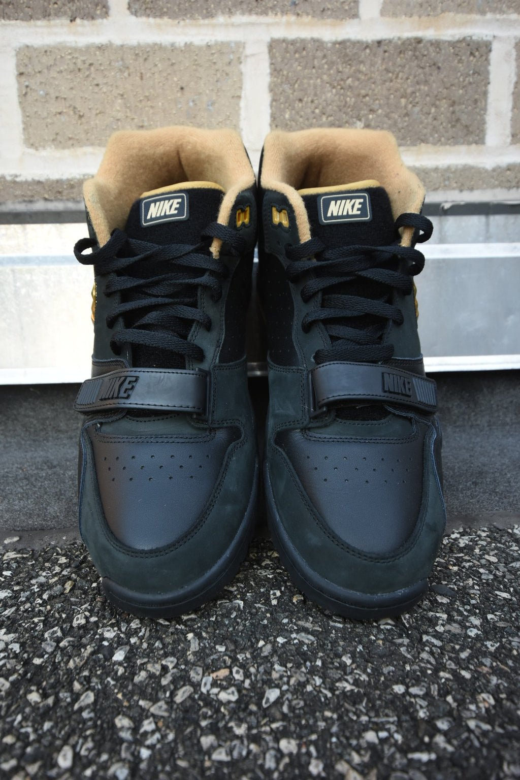 Nike Air trainer 1 ‘College Football Playoff Pack Black’