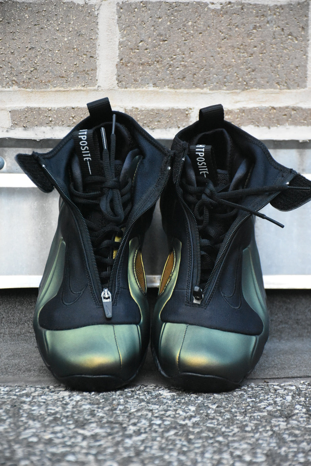 Nike Air Flightposite ‘Metallic Gold’ 2024